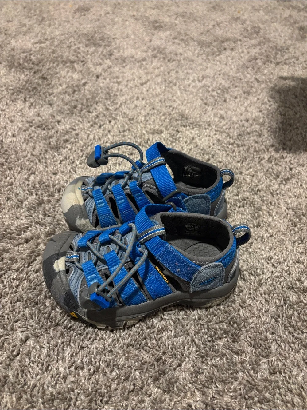 Little boys Keen shoes size 9